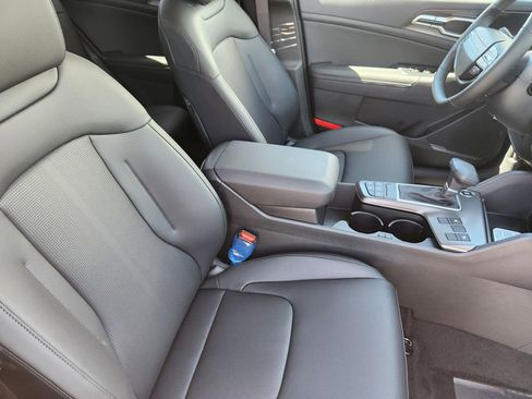 New 2026 Kia Sportage EX image 14