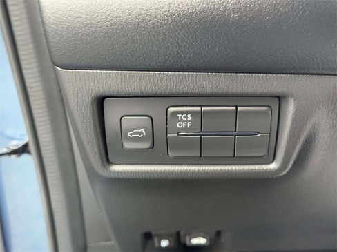 Used 2017 MAZDA CX-5 Touring w/ Preferred Equipment Package image 19