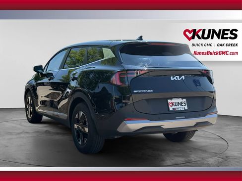 Used 2026 Kia Sportage LX FWD image 8