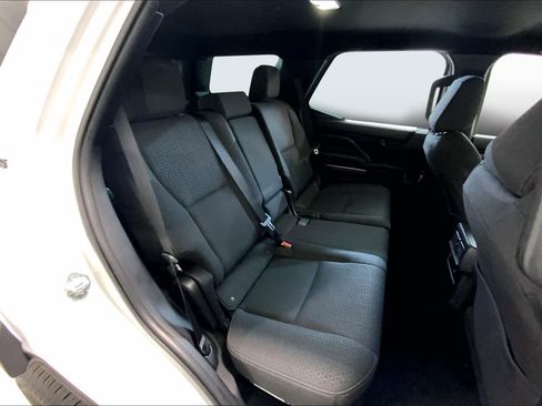 Used 2025 Toyota 4Runner SR5 AWD/4WD image 19