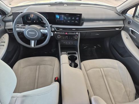 Used 2025 Hyundai Sonata SEL FWD image 17