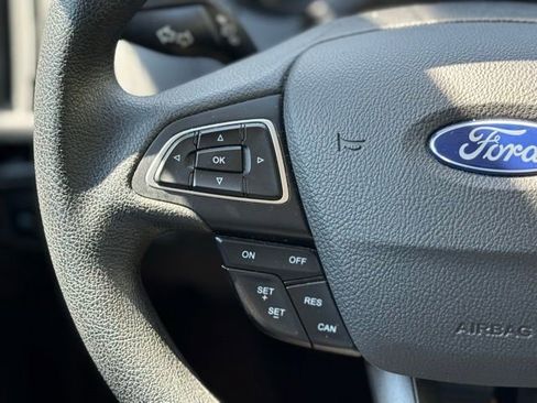 Used 2018 Ford Focus SE FWD image 22