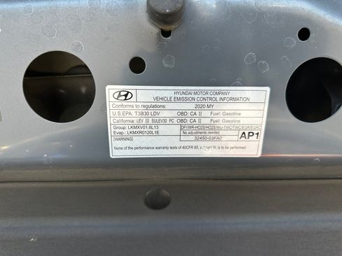Used 2020 Hyundai Ioniq SE FWD image 28