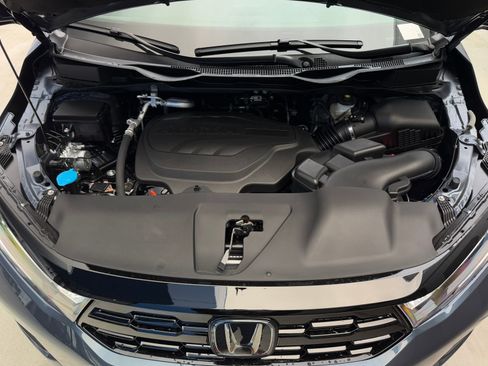 New 2026 Honda Odyssey Touring image 26