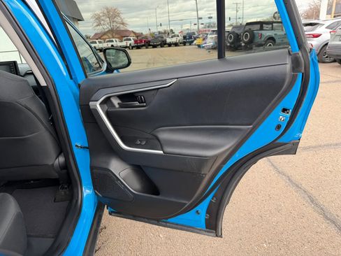 Used 2020 Toyota RAV4 LE w/ Carpet Mat Package FWD image 11
