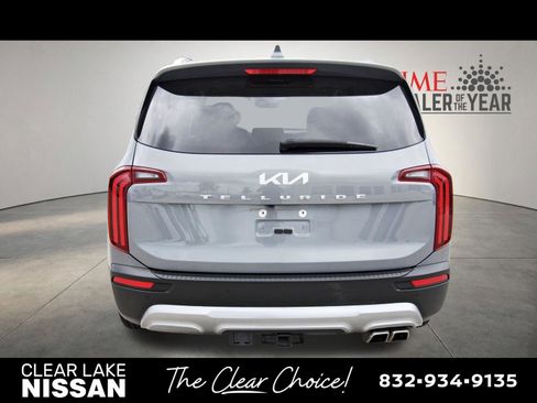 Used 2022 Kia Telluride SX w/ Towing Package FWD image 6