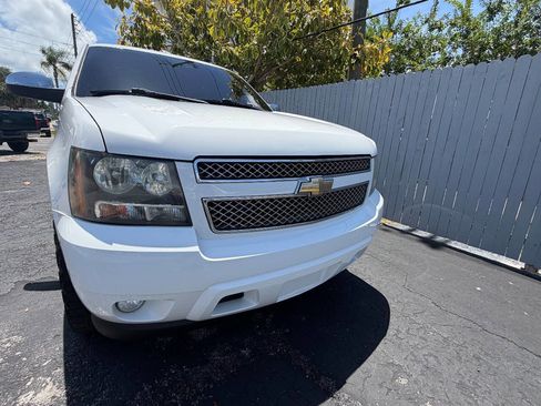 Used 2011 Chevrolet Tahoe LTZ RWD image 2