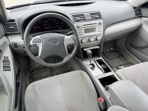 Used 2011 Toyota Camry FWD image 6