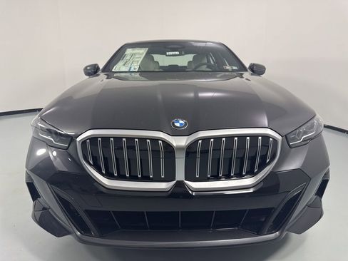 New 2026 BMW 530i xDrive w/ M Sport Package AWD/4WD image 2