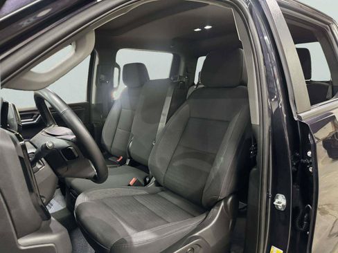 Used 2023 Chevrolet Silverado 1500 LT AWD/4WD image 28