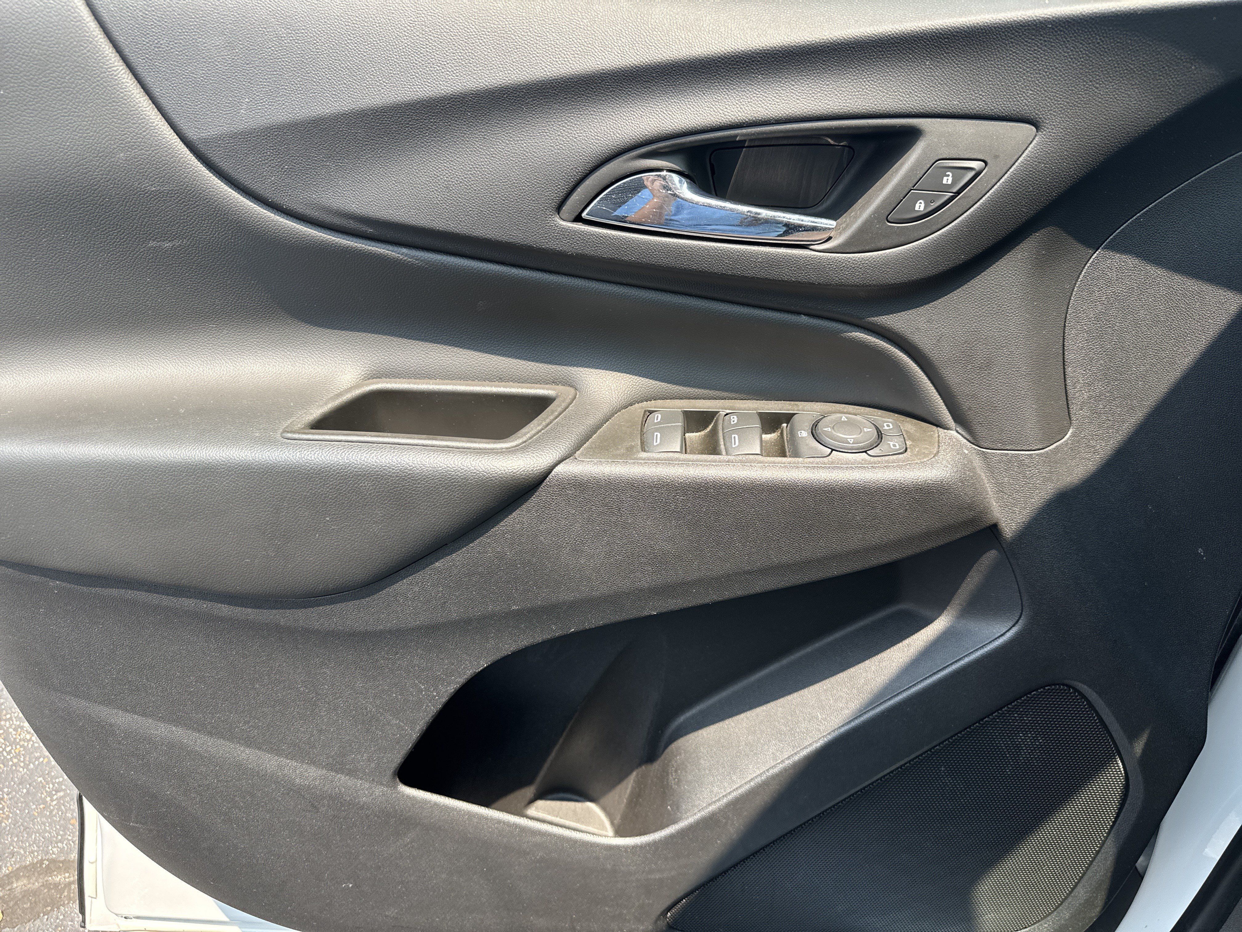 Used 2023 Chevrolet Equinox LT FWD image 14