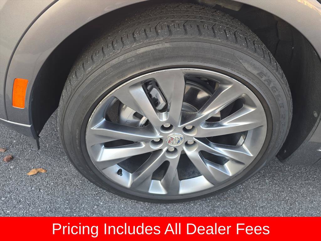 Used 2022 Buick Envision Avenir w/ Premium Seat Package FWD image 3