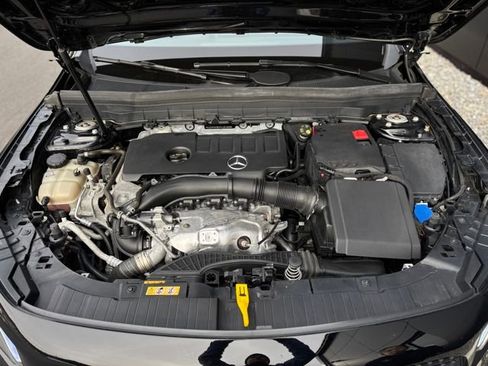 Certified 2021 Mercedes-Benz GLB 250 4MATIC image 15