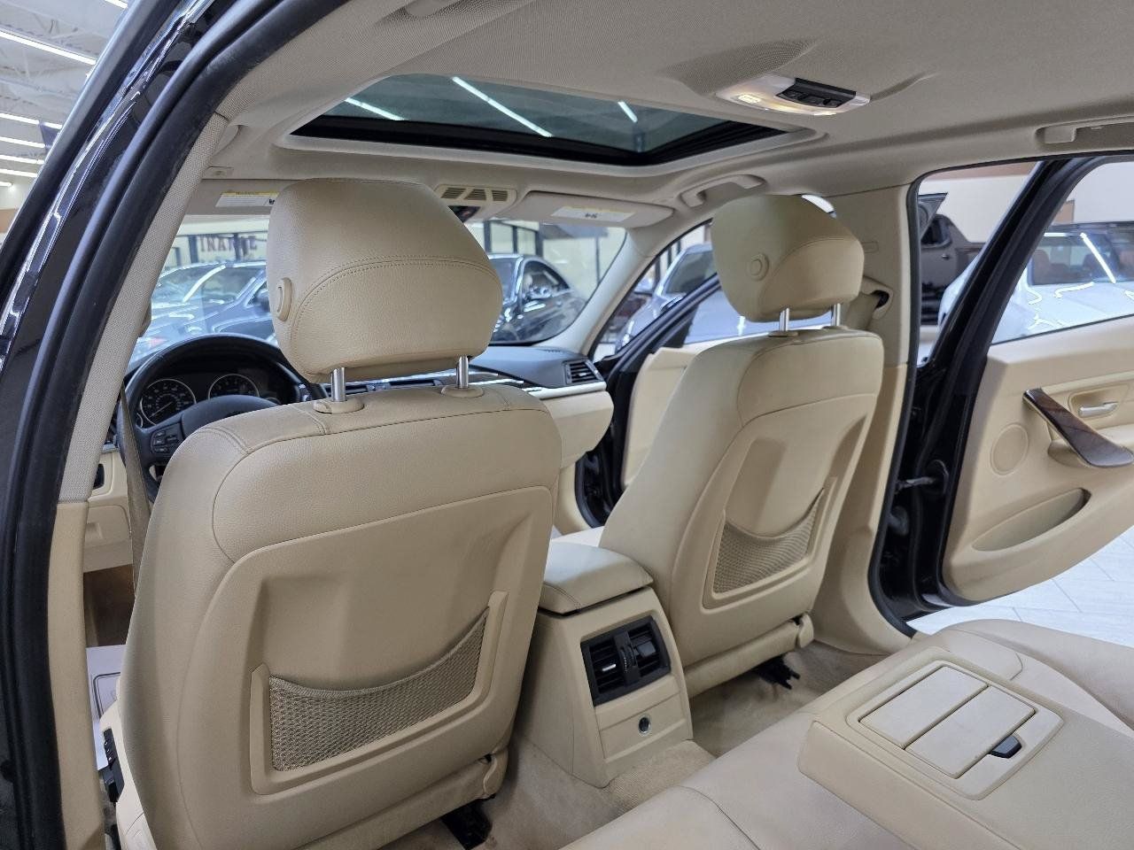 Used 2013 BMW 328i Sedan RWD image 25