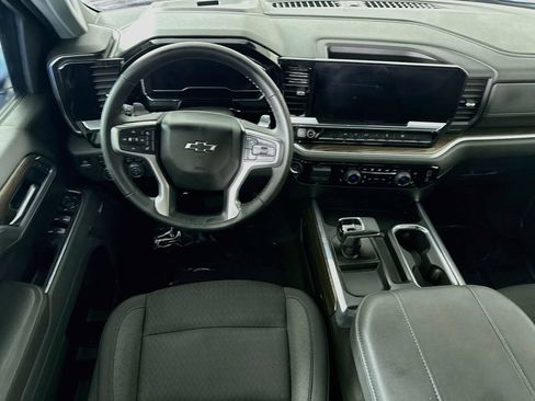 Used 2025 Chevrolet Silverado 1500 RST w/ Convenience Package II AWD/4WD image 3