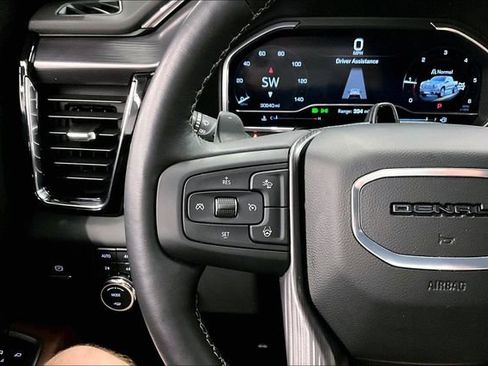 Used 2025 GMC Sierra 1500 Denali Ultimate AWD/4WD image 27