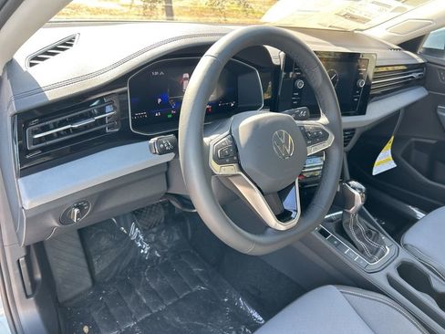 New 2026 Volkswagen Jetta SE FWD image 24