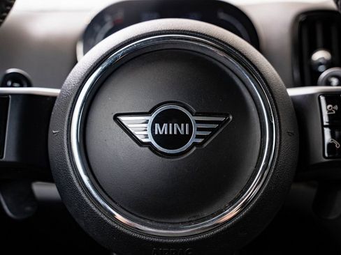 Used 2022 MINI Cooper Countryman S w/ Premium Package image 28