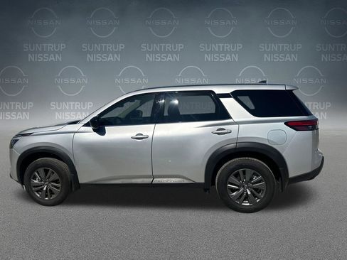 Used 2025 Nissan Pathfinder S FWD image 35