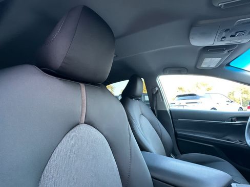 Used 2019 Toyota Camry LE image 16