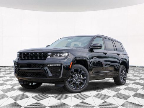New 2026 Jeep Grand Cherokee L Limited AWD/4WD image 2