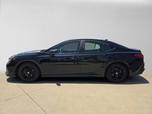 Certified 2026 Toyota Camry SE FWD image 6