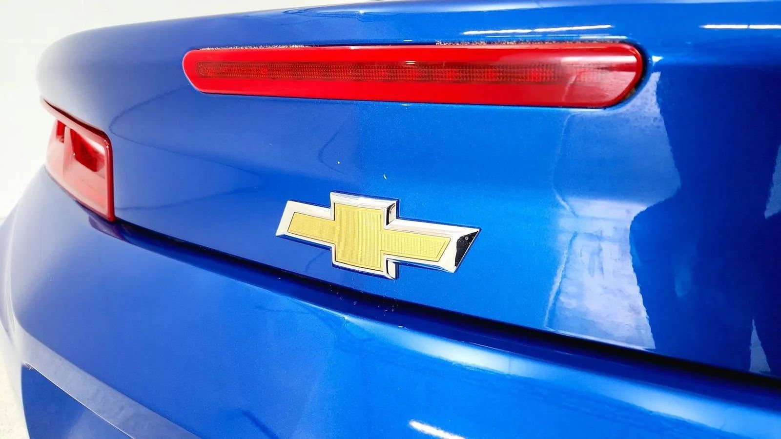 Used 2017 Chevrolet Camaro LT w/ Technology Package RWD image 32