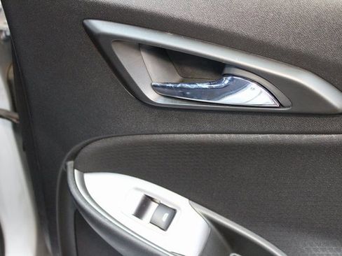 Used 2022 Chevrolet Malibu LT image 11