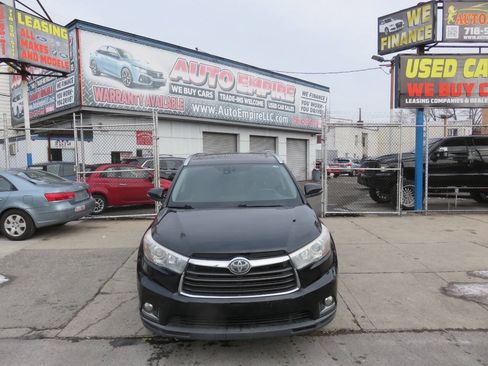 Used 2015 Toyota Highlander Limited Platinum AWD/4WD image 7