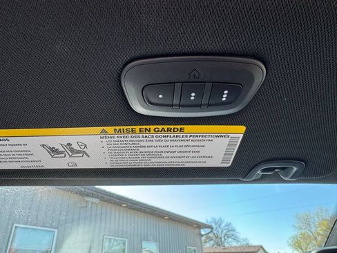 Used 2026 Chrysler Pacifica Select FWD image 27