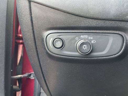 Used 2019 Chevrolet Equinox LT AWD/4WD image 12