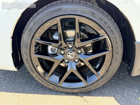 Certified 2024 Honda Civic Sport image 12
