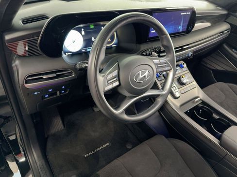 Used 2024 Hyundai Palisade Calligraphy image 4