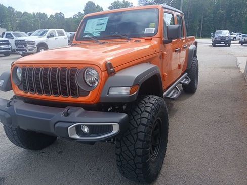 New 2025 Jeep Gladiator Sport image 9
