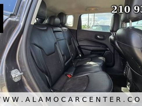 Used 2019 Jeep Compass Latitude FWD image 19