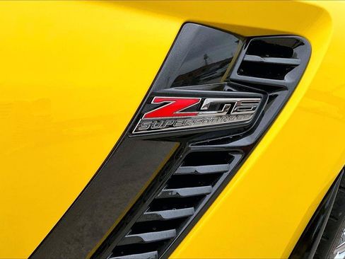Used 2019 Chevrolet Corvette Z06 RWD image 24