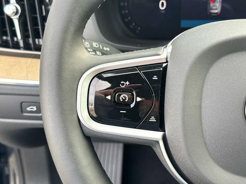 New 2026 Volvo XC60 B5 Plus w/ Protection Package Premier image 25