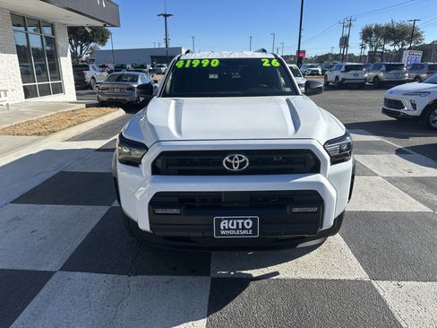 Used 2026 Toyota 4Runner SR5 image 2