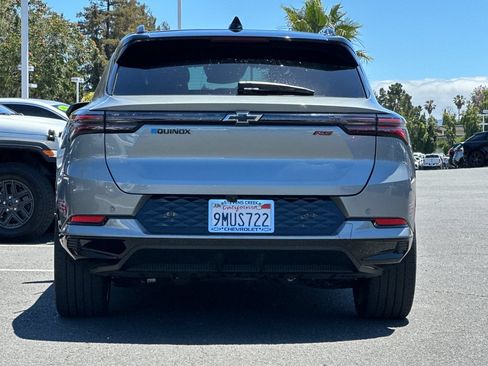 Used 2024 Chevrolet Equinox EV RS FWD image 6