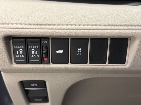 Used 2025 Honda Odyssey EX-L image 20
