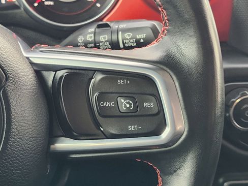 Used 2018 Jeep Wrangler Unlimited Rubicon w/ Dual Top Group image 30