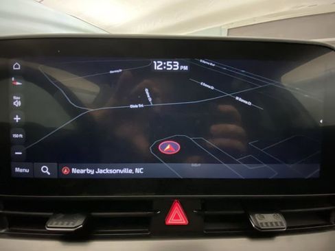 Used 2024 Kia Sportage EX FWD image 18