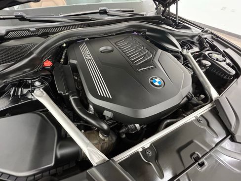 Used 2023 BMW 540i xDrive w/ M Sport Package image 43