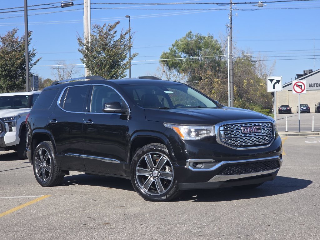 Used 2017 GMC Acadia Denali AWD/4WD image 2