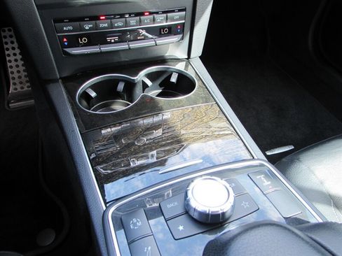 Used 2014 Mercedes-Benz E 550 Cabriolet image 28