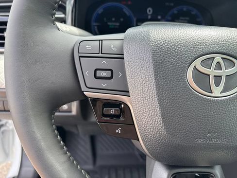 New 2026 Toyota Camry XLE FWD image 17