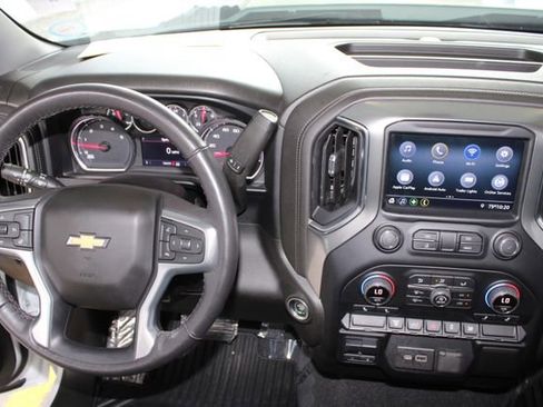 Used 2022 Chevrolet Silverado 2500 LT w/ Convenience Package image 24