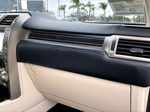 Used 2020 Lexus GX 460 Premium w/ Premium Package AWD/4WD image 17