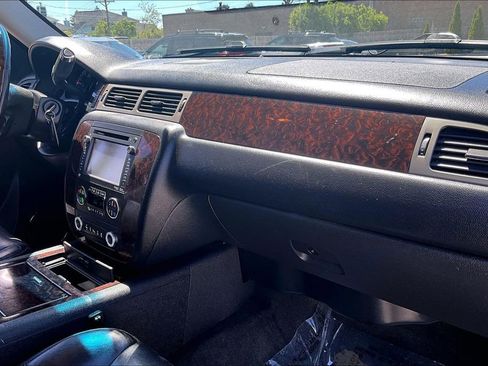 Used 2012 GMC Yukon XL Denali AWD/4WD image 25