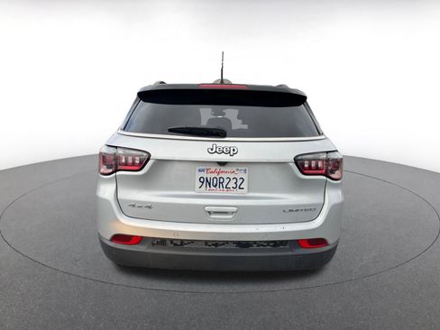 Used 2025 Jeep Compass Limited image 6